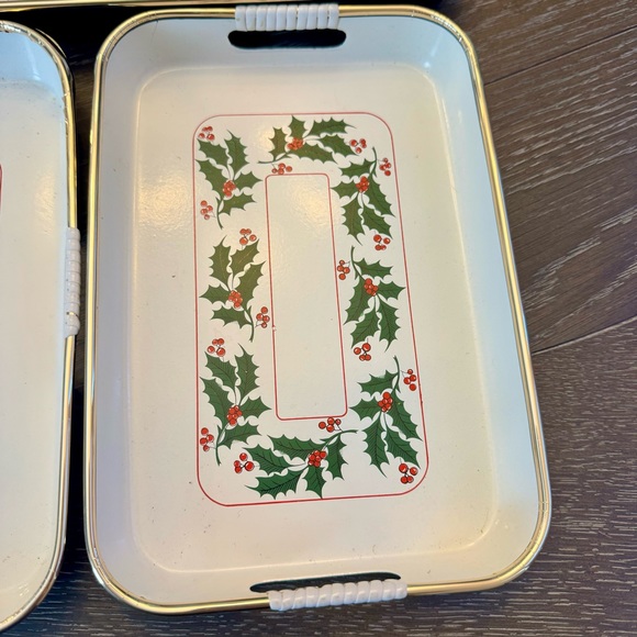 Vintage 3 piece Lacquer Ware Nesting Trays set.  Christmas Poinsettias design - Picture 7 of 11
